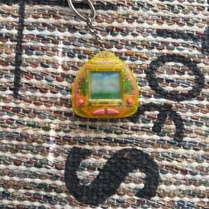 Vintage 1997 Tiger Electronics Giga Pets Compu Kitty Virtual Pet - Yellow